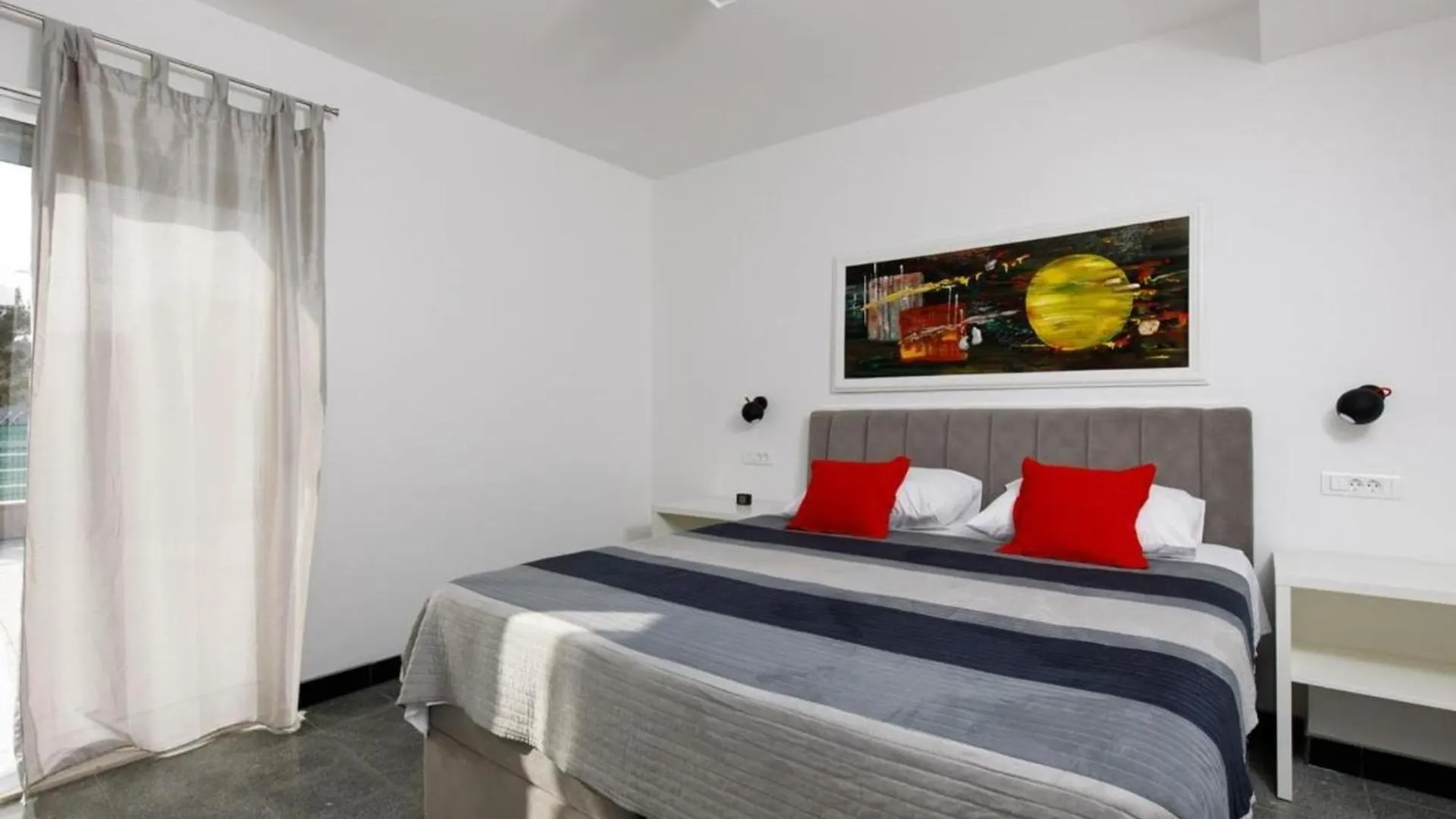 Nice Beach Apartments For 3 Adults Croatia