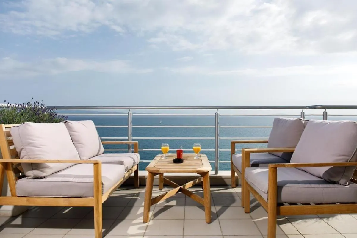 Nice Beach Apartments For 3 Adults Split