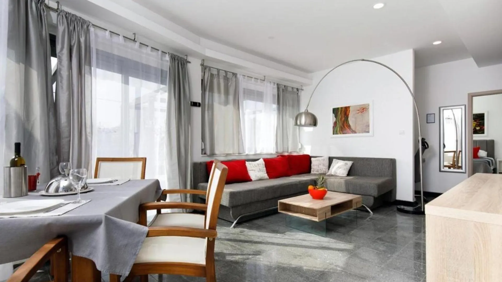 Nice Beach Apartments For 3 Adults Split