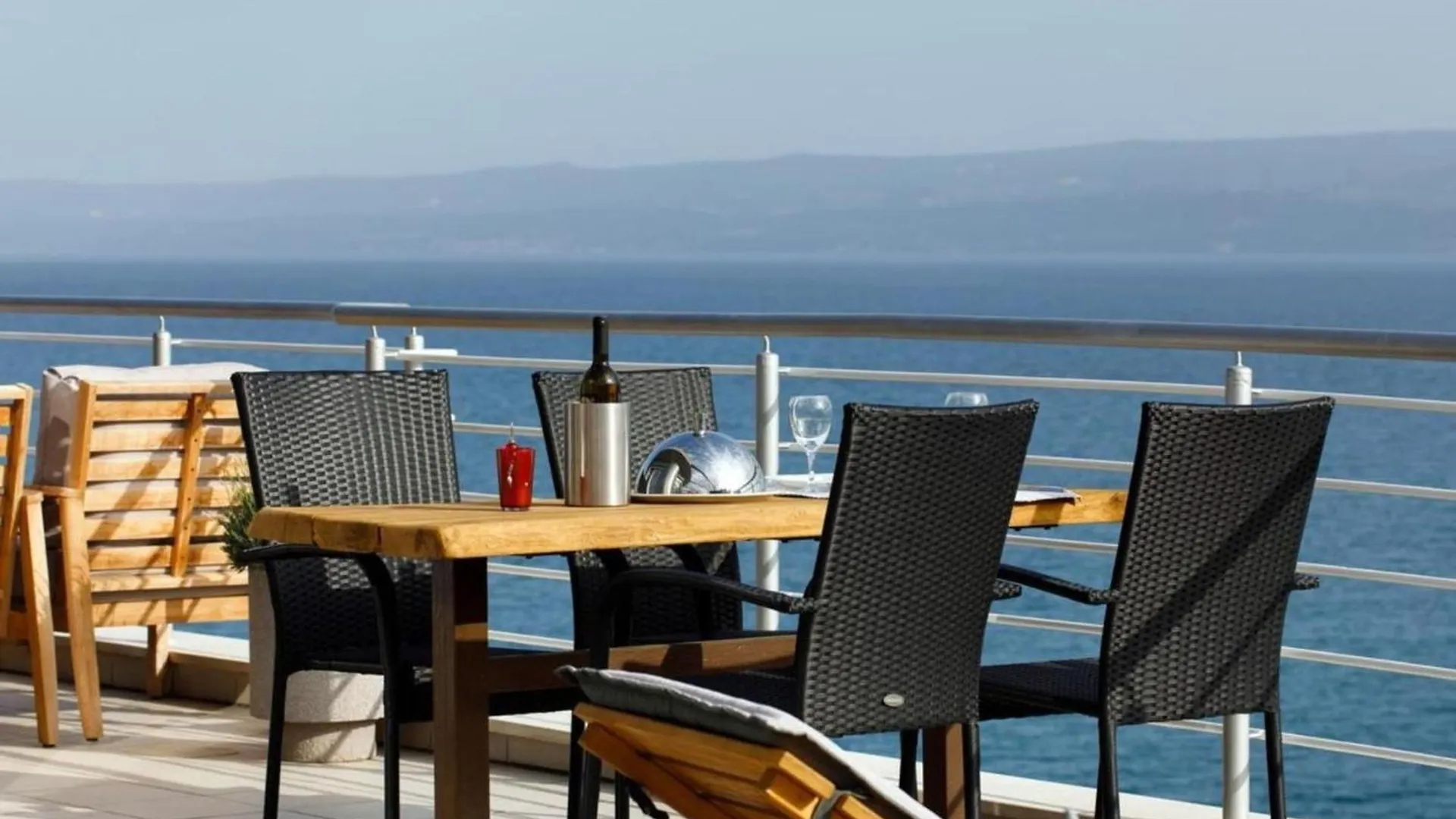 Nice Beach Apartments For 3 Adults Split