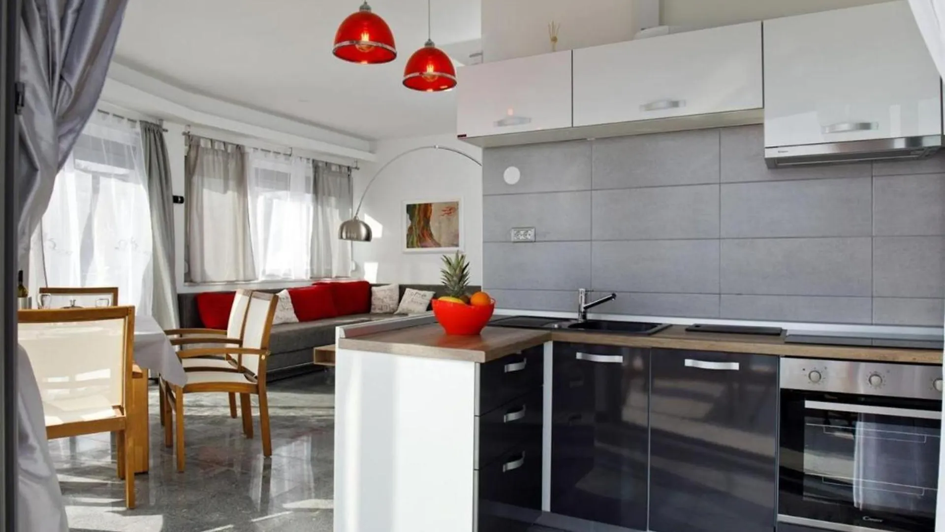 Nice Beach Apartments For 3 Adults Split 0*,